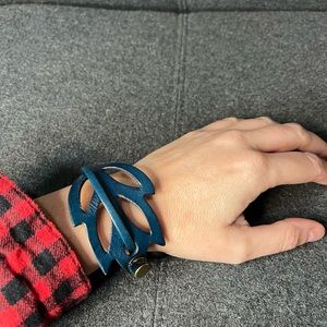 Leather bracelet leaf 🍁